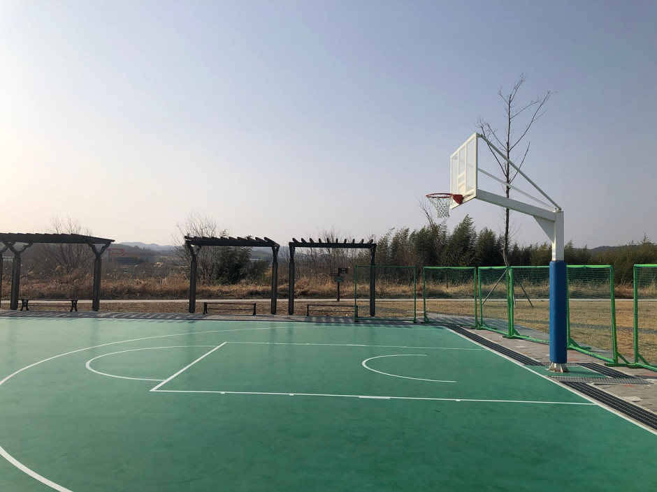 广厦官宣：赵嘉仁训练摔伤赛季报销 未公布具体伤情引猜测